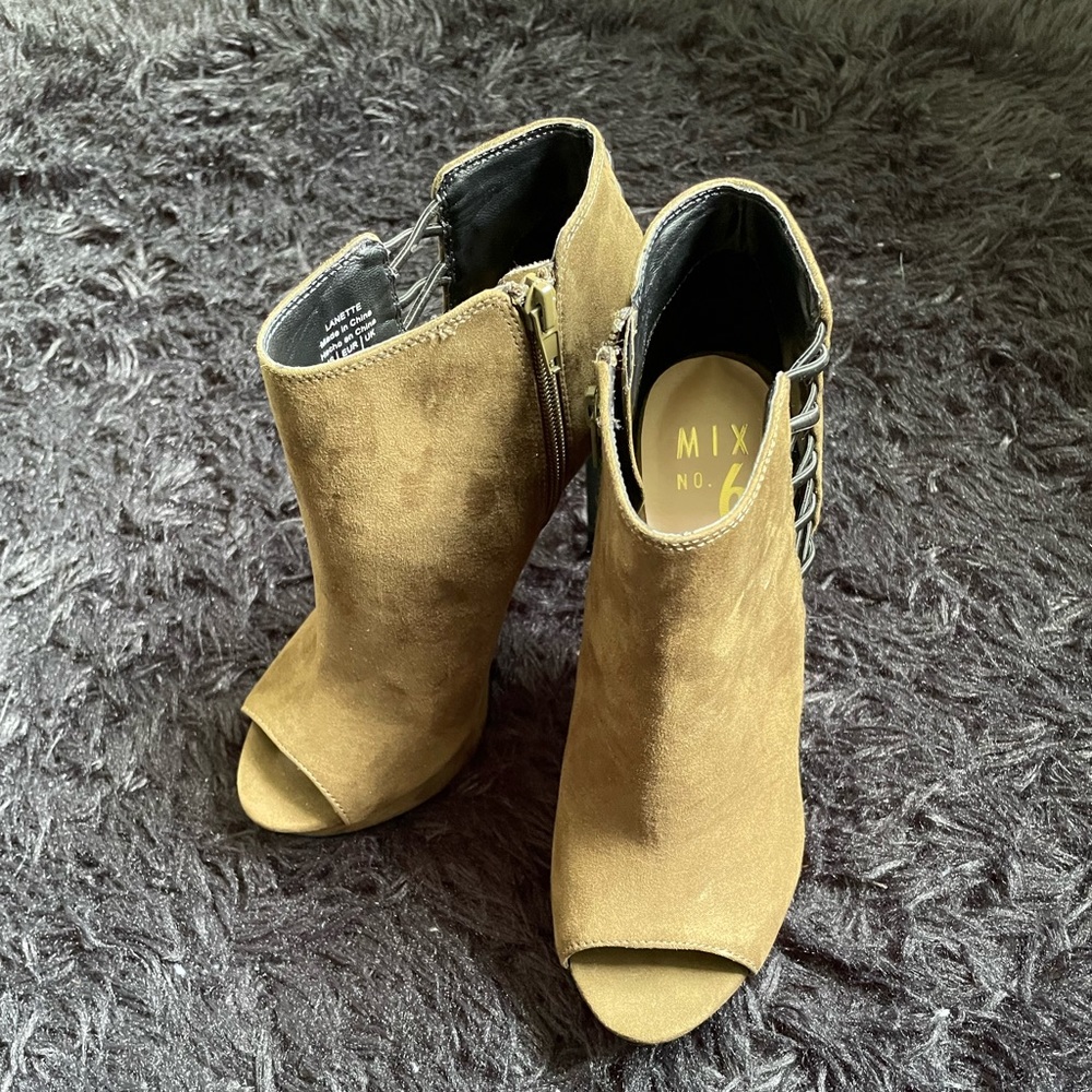 Mix No. 6 booties
